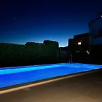 Ohana Apartment