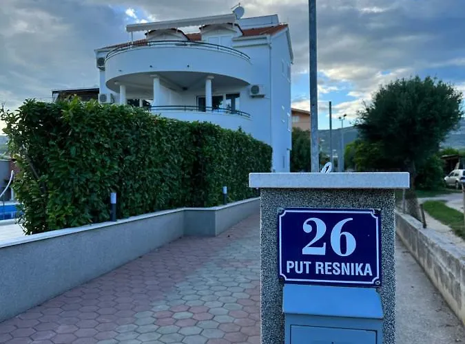 Apartment Ohana Kastela